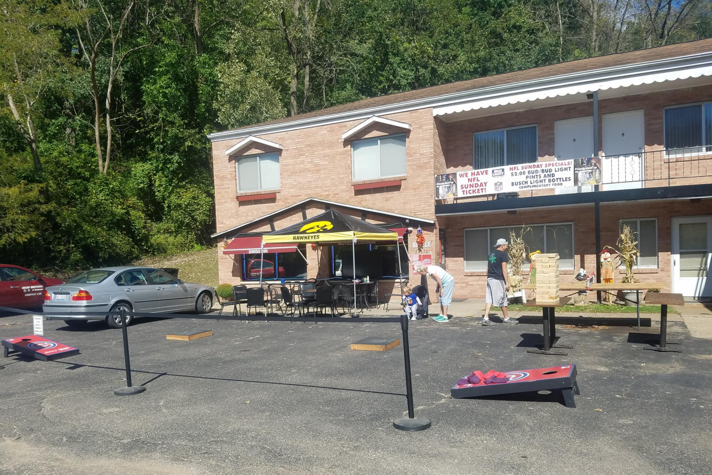 Affordable Motel East Dubuque, IL Swiss Inn Motel & Lounge